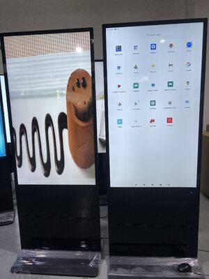 55インチ Android OS LCD デジタルサイネージ 350 Cd/m2 インドール/アウトドア広告ディスプレイ画面の明るさ