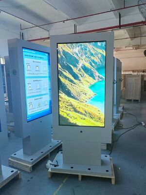 85 65 55 43 インチ アウトドア液晶デジタルサイネージ 2500Cd/m2 明るさと178°/178° ビューイング・アングル クアッドコアコーテックス-A17 CPUで動力