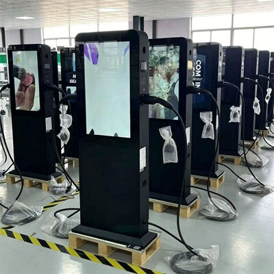 55インチ 屋外充電ステーション 2000nit 高明るさ IP55 格付け,カスタマイズ可能なサイズ